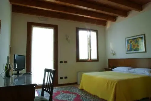 Venicegreen Agriresort Tessera 0*,