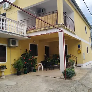 Ivan Apartman Starigrad-Paklenica